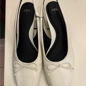 Zara Women's Cream Ballet Flats with Bow